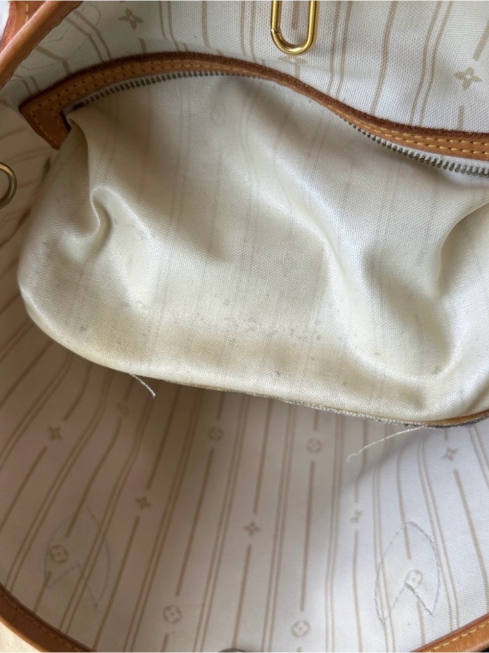 Louis Vuitton Neverfull MM, white - Picture 12 of 15